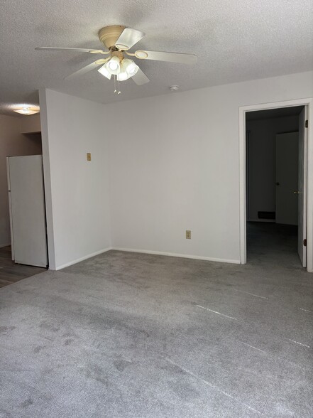 Building Photo - 1014 Danwood Ln