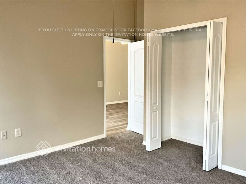 Building Photo - 15517 Lake Bella Vista Dr