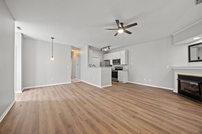 Primary Photo - 1567-1569 Glenn Avenue