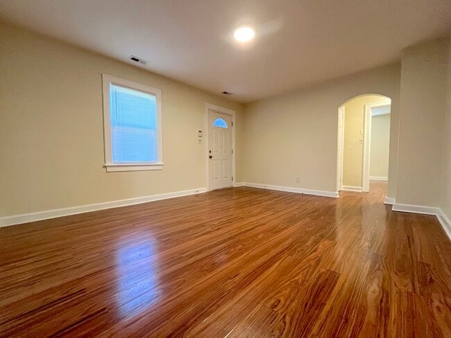 Building Photo - Charming 3-Bedroom Home for Rent