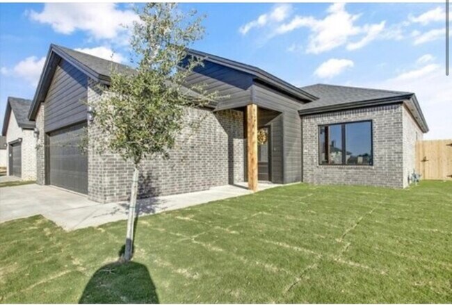 Primary Photo - 6918 13th St