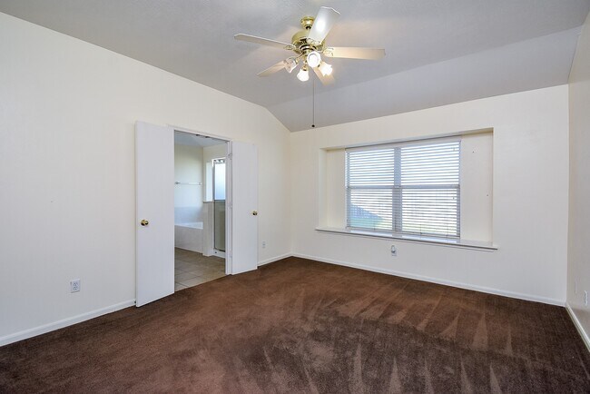 Building Photo - 20802 Oak Rain Ct