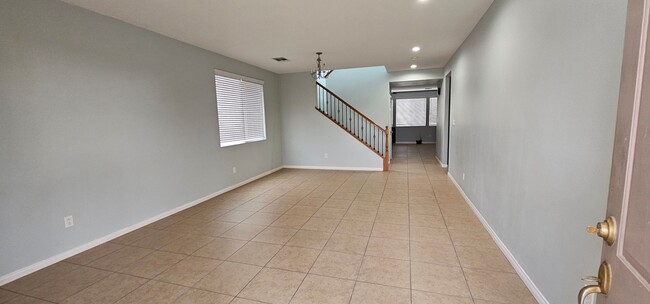 Building Photo - FOR RENT: Spacious 5-Bed Home with RV Park...