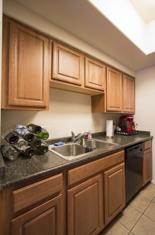 Building Photo - COMING SOON!!!!