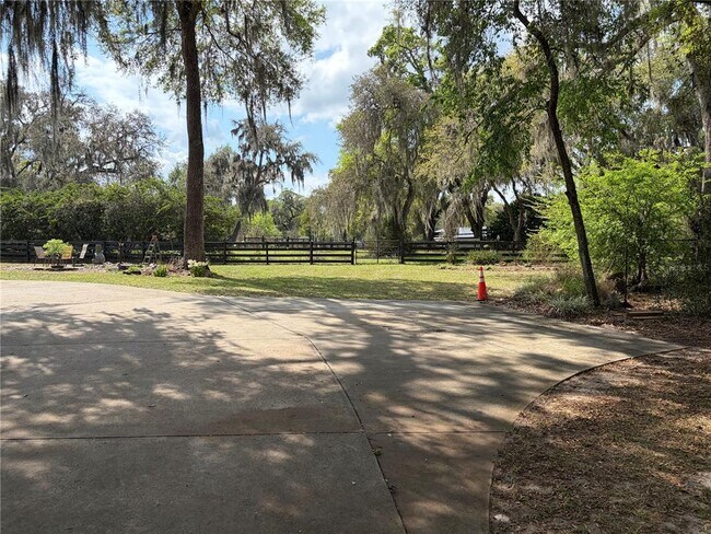 Building Photo - 3205 SE 23rd Pl