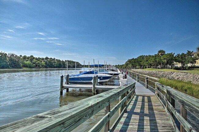Building Photo - 400 Canopy Walk Ln