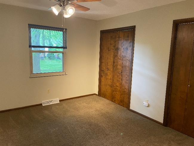 Building Photo - 4223 Woodpark Dr