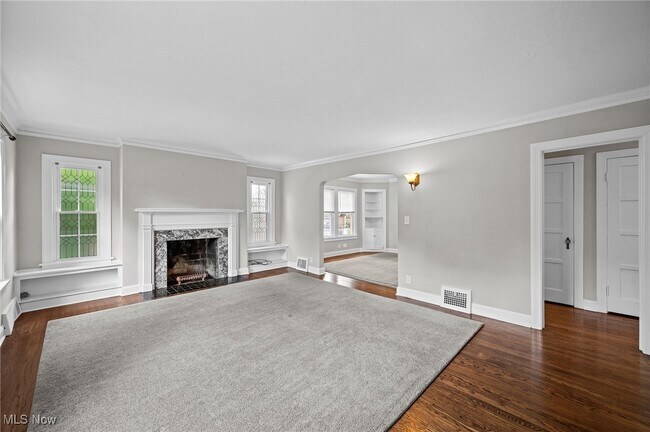 Building Photo - 3595 Glencairn Rd