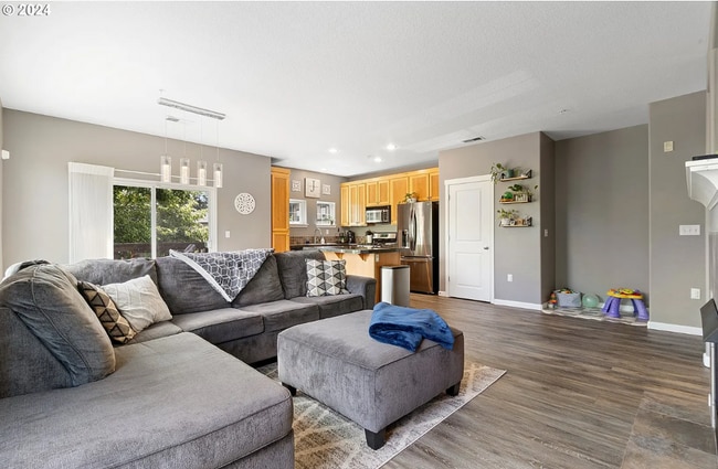 Building Photo - Welcome to this charming 2-bedroom, 2.5-bathroom home located in the desirable area of Sherwood W...