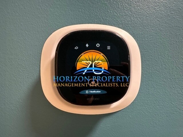 Building Photo - 127 Phantom Dr