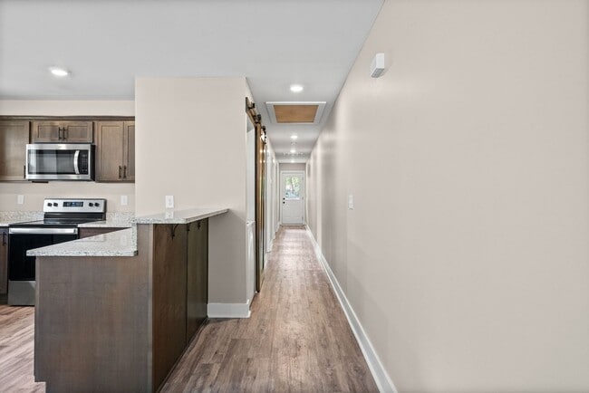 Building Photo - 528 Poston St