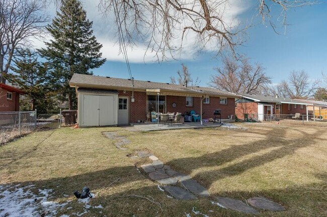 Building Photo - 760 39th St