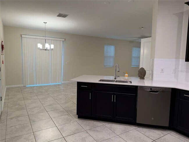 Building Photo - 8513 Golf Wy