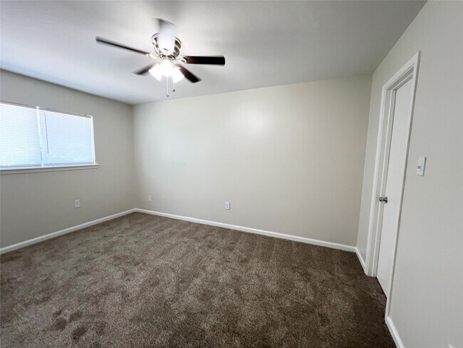 Building Photo - 130 Oyster Creek Dr