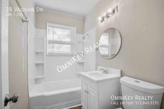 Building Photo - 38 Vaughn Dr