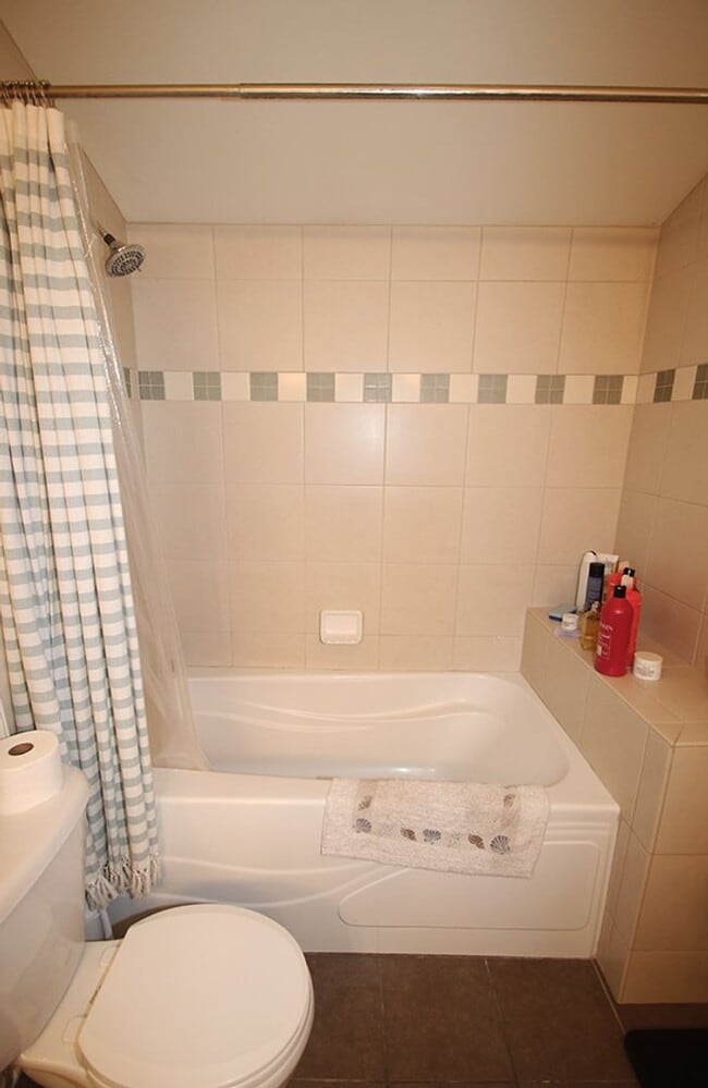 Building Photo - LUXURY 2-BED BALLARD TOWNHOME FOR RENT WIT...