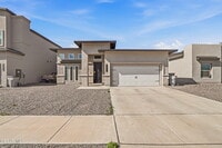 Building Photo - 925 Louisiana Downs Ave