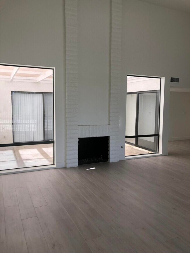 Building Photo - 97 Torremolinos Dr