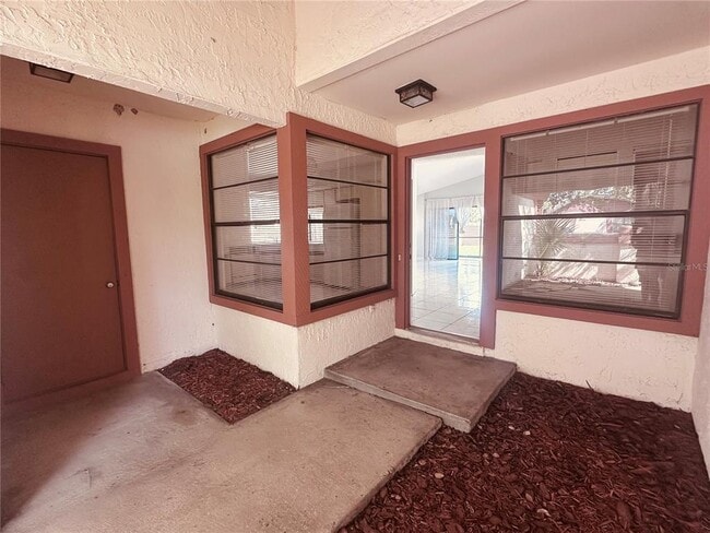 Building Photo - 6256 Gardenview Ct