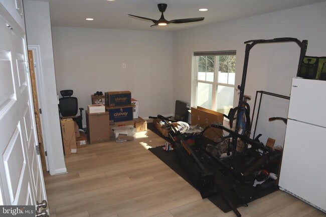 Building Photo - 585 Cross Chase Dr