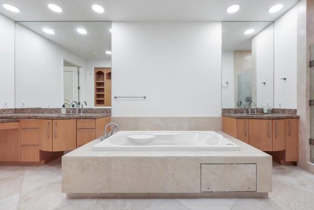 Building Photo - 464 Prospect St