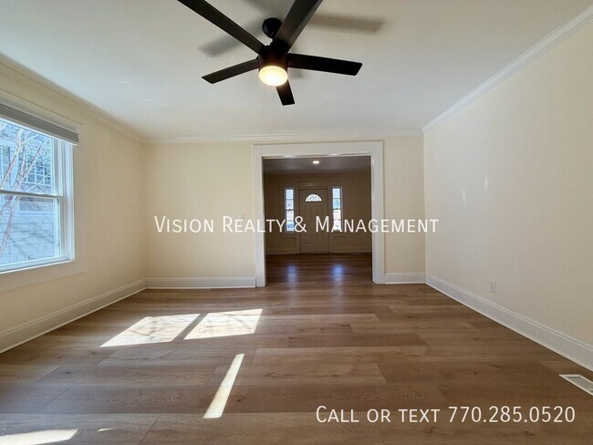 Building Photo - 673 Kennesaw Ave NE