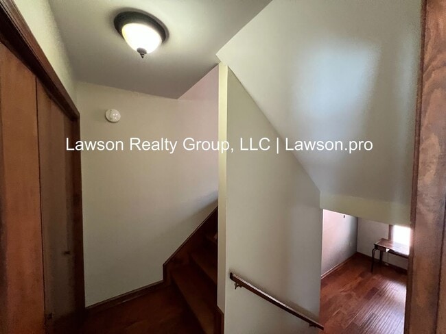 Building Photo - 2217 Jefferson St SW