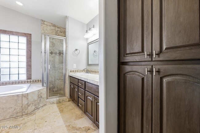 Building Photo - 15912 Centipede Dr