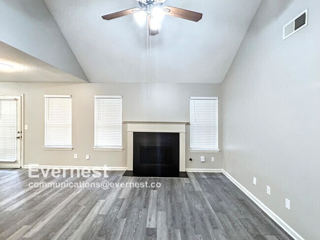 Building Photo - 892 Asbury Way