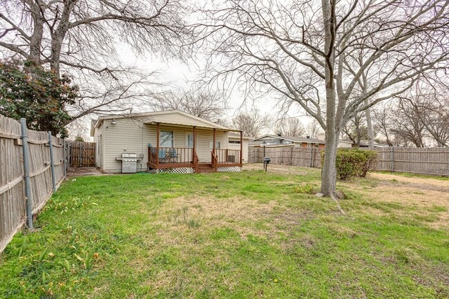 Building Photo - 9621 Rustown Dr