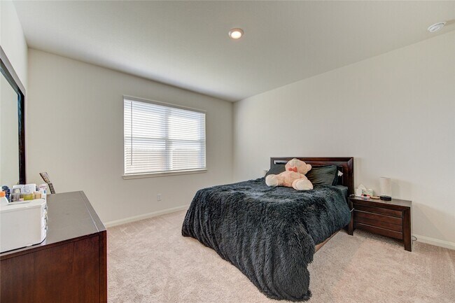 Building Photo - 10702 Millet Ct
