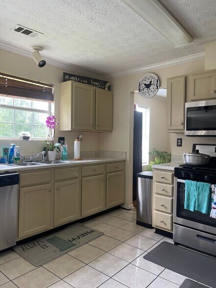 Building Photo - 5759 Cedar Croft Ct