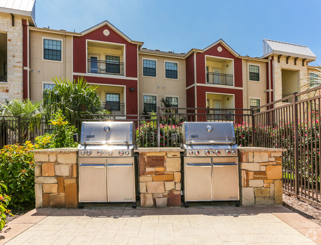 Outdoor Poolside Grills - Boardwalk Med Center