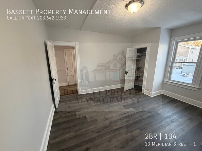 Building Photo - 13 Meridian St