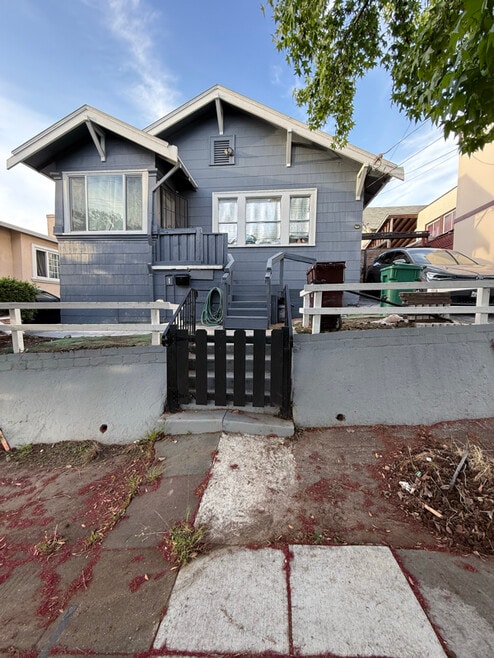 Building Photo - 4630 Melrose Ave