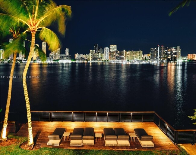 Building Photo - 3916 Island Estates Dr