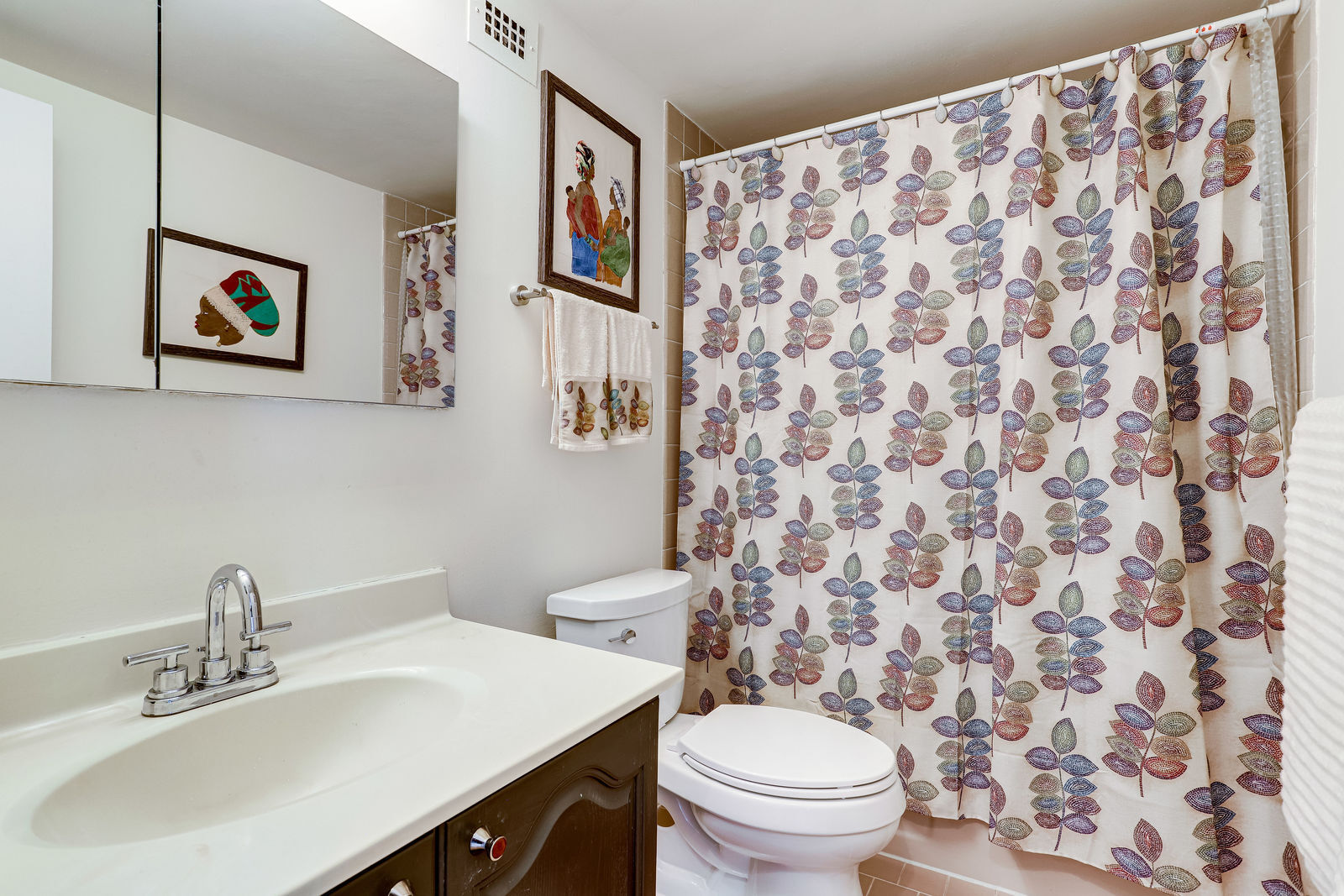 Building Photo - 1200 N Nash St