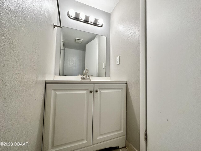 Building Photo - 4790 S Atlantic Ave