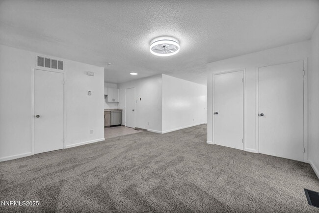 Building Photo - 1642 York Wy