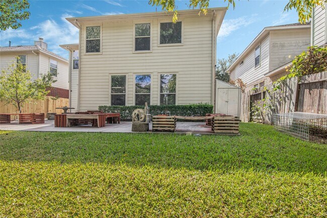 Building Photo - 16418 Pademelon Dr