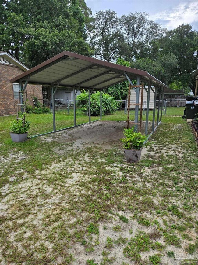 Building Photo - 8196 Sedgefield Dr