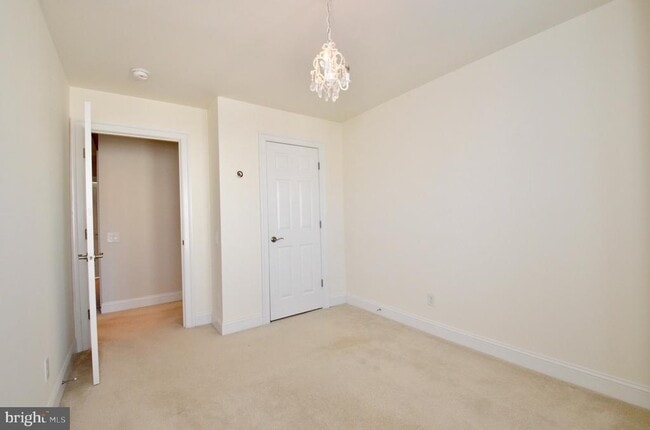 Building Photo - 3053 Waterloo Ln