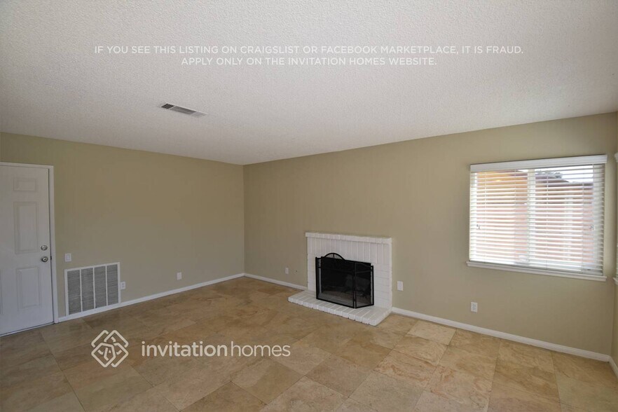 Building Photo - 14339 Janie Ct