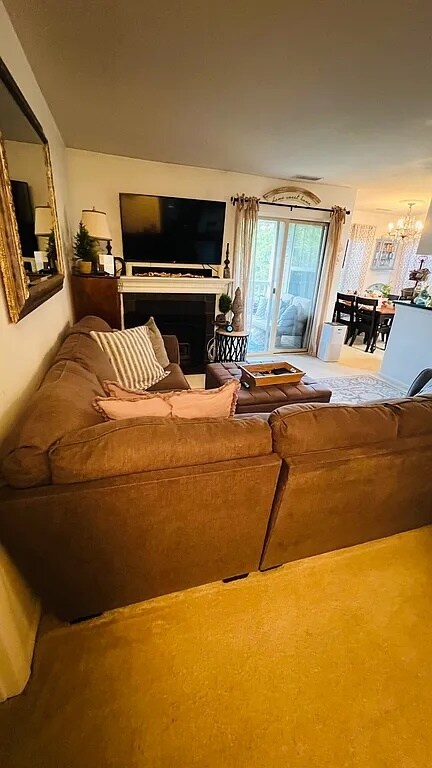 Building Photo - 11655 Chesterfield Ct