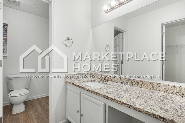 Building Photo - 325 Crestfield Cir