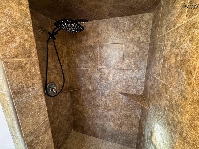 Building Photo - 4200 University Ave