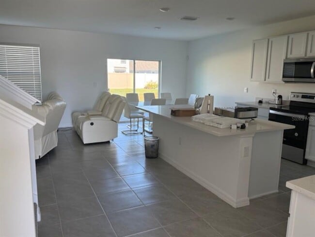 Building Photo - 3440 Ivy Holw Dr