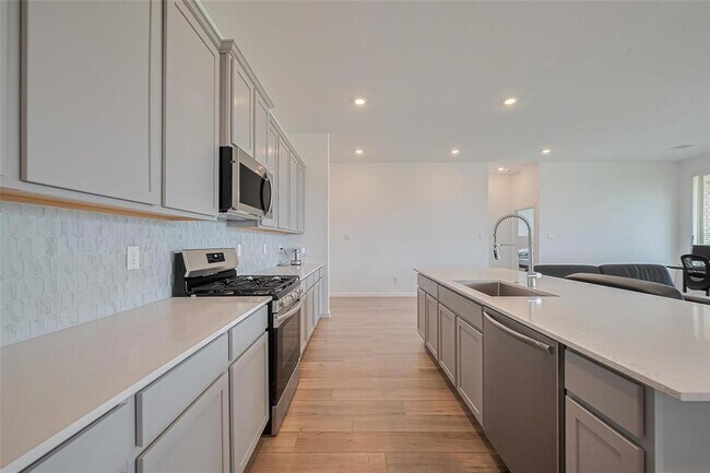 Building Photo - 2430 Dewford Fls Dr