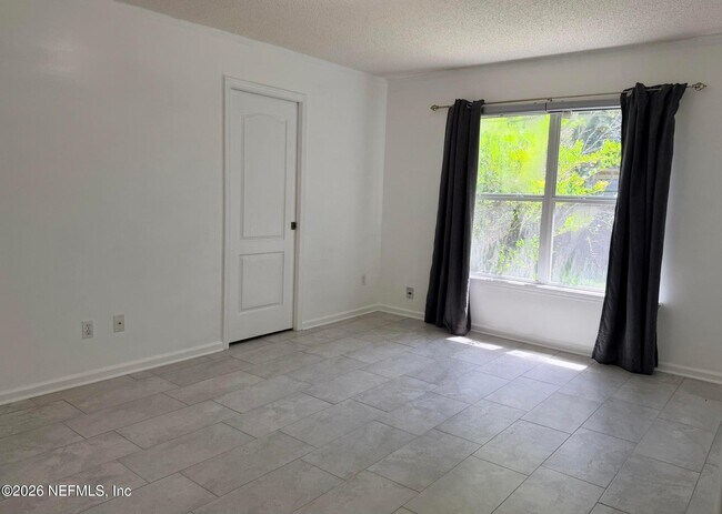 Building Photo - 6423 Crimson Leaf Ln