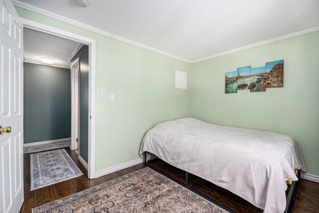 Building Photo - 1921 Williamsburg Dr